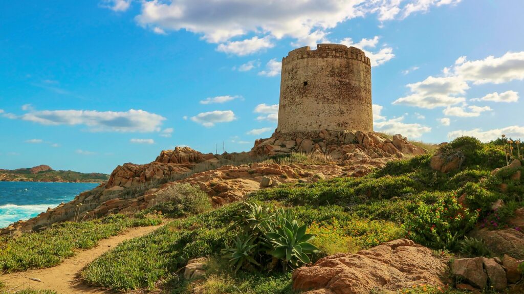 isola-rossa-7155564_1280